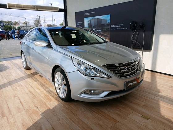 HYUNDAI SONATA 2.4 MPFI I4 16V 182CV GASOLINA 4P AUTOMÁTICO HYUNDAI SONATA 2.4 MPFI I4 16V 182CV GASOLINA 4P AUTOMÁTICO